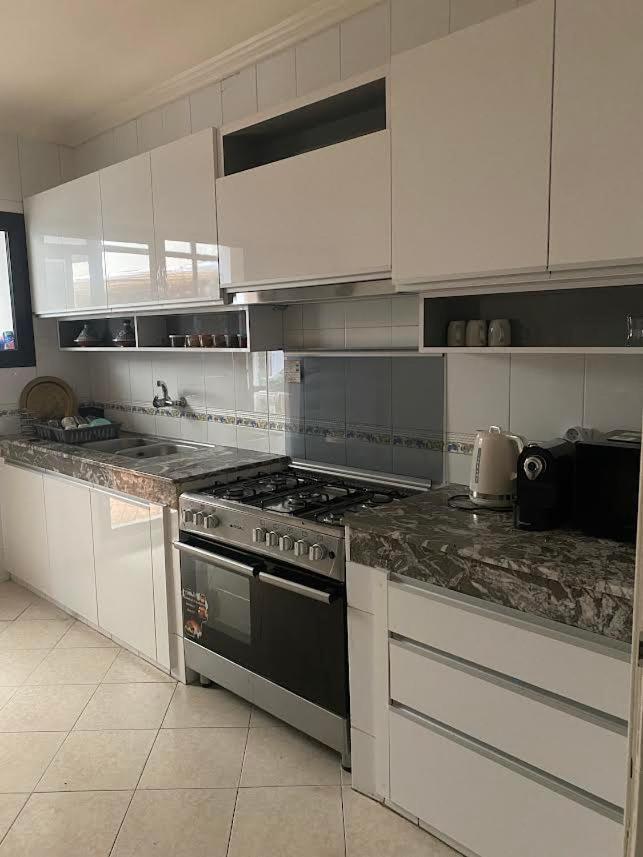 Appartement Spacieux Et Agreable Tánger Exterior foto